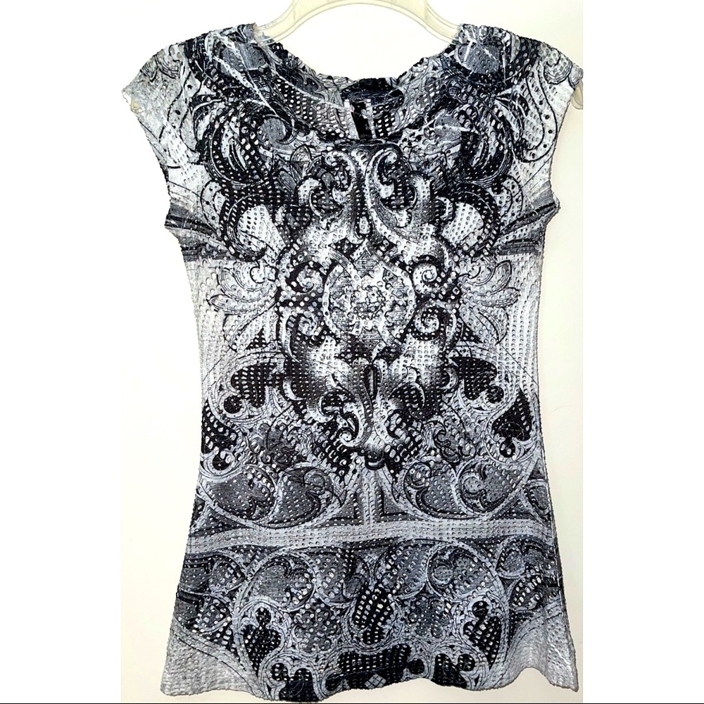 Stretchy Shirt that is see through.